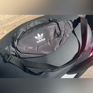 Adidas adjustable hip/fanny pack in black